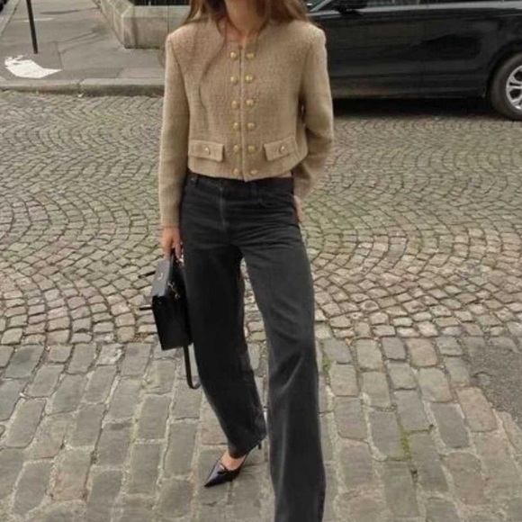 CELINE Beige Tweed Classic Jacket Blazer - Picture 3 of 4